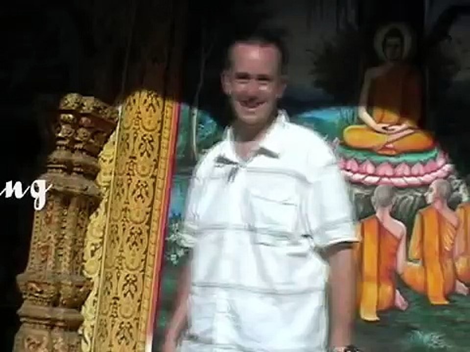 Thai Chicks With Long Necks: LA Boys & Chiang Mai Girls!