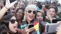 Rita Ora et d'autres stars au défilé de Jeremy Scott