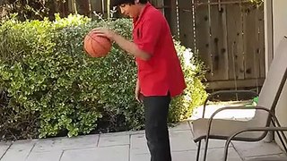 Basketball dunk fail !