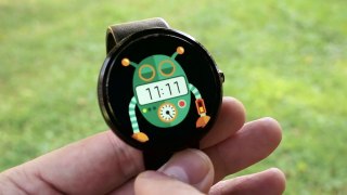 RoboClock FREE animated watch face for Android Wear