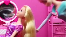 Frozen Disney Elsa Barbie with Tangled Rapunzel Barbie Color Change Hair Brush Brunette Sa