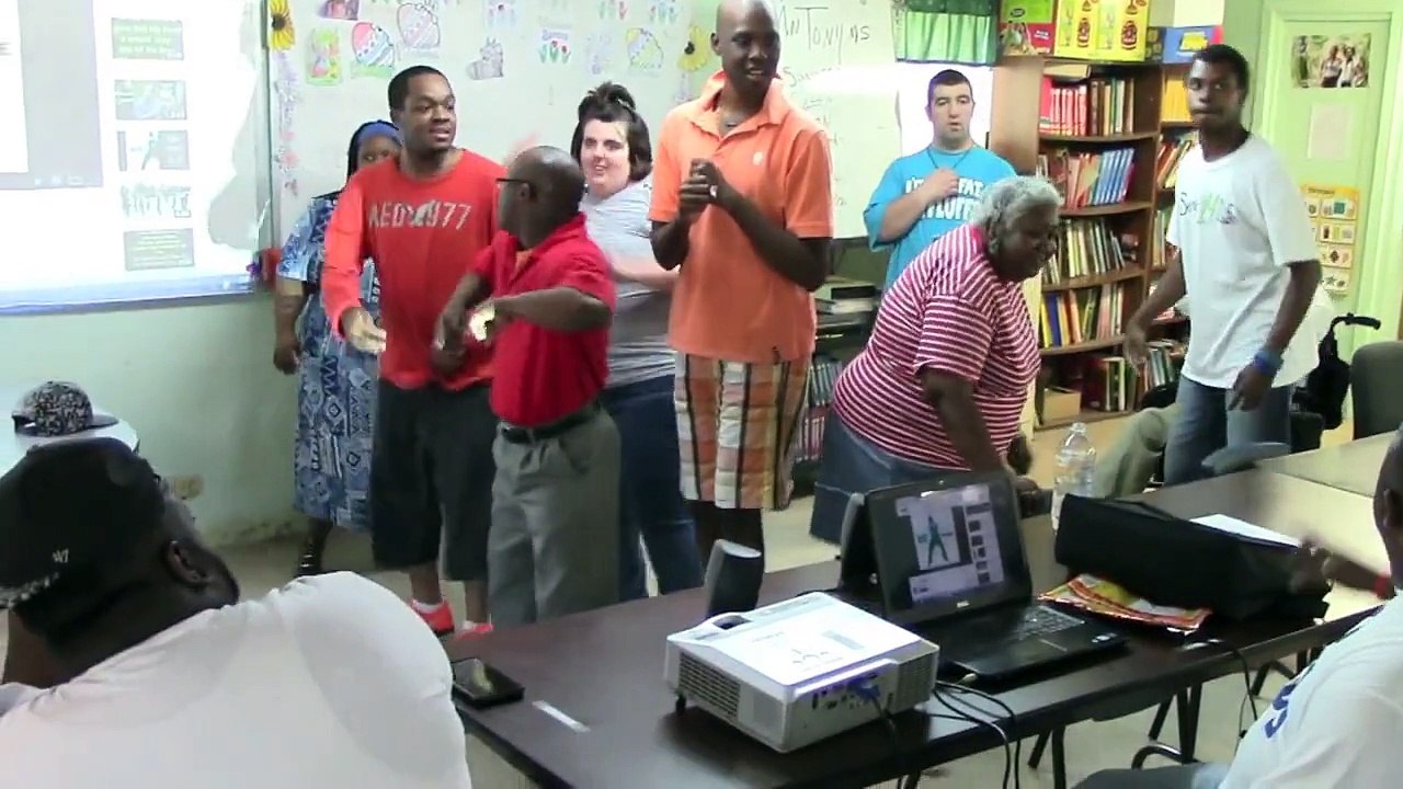 Class Having Fun - Mother's Day - Mother's Day Video - Dance at School...