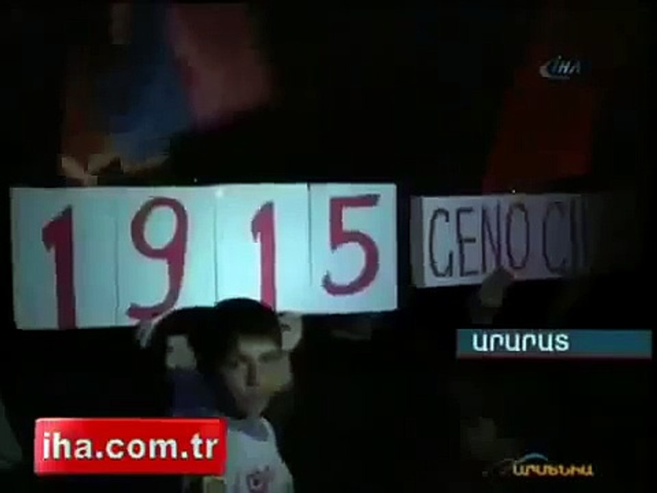 ERMENSTAN'DA TÜRK BAYRAINI YAKTILAR