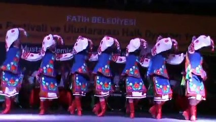 Folk dance group "Vesnianka" , Ukraine