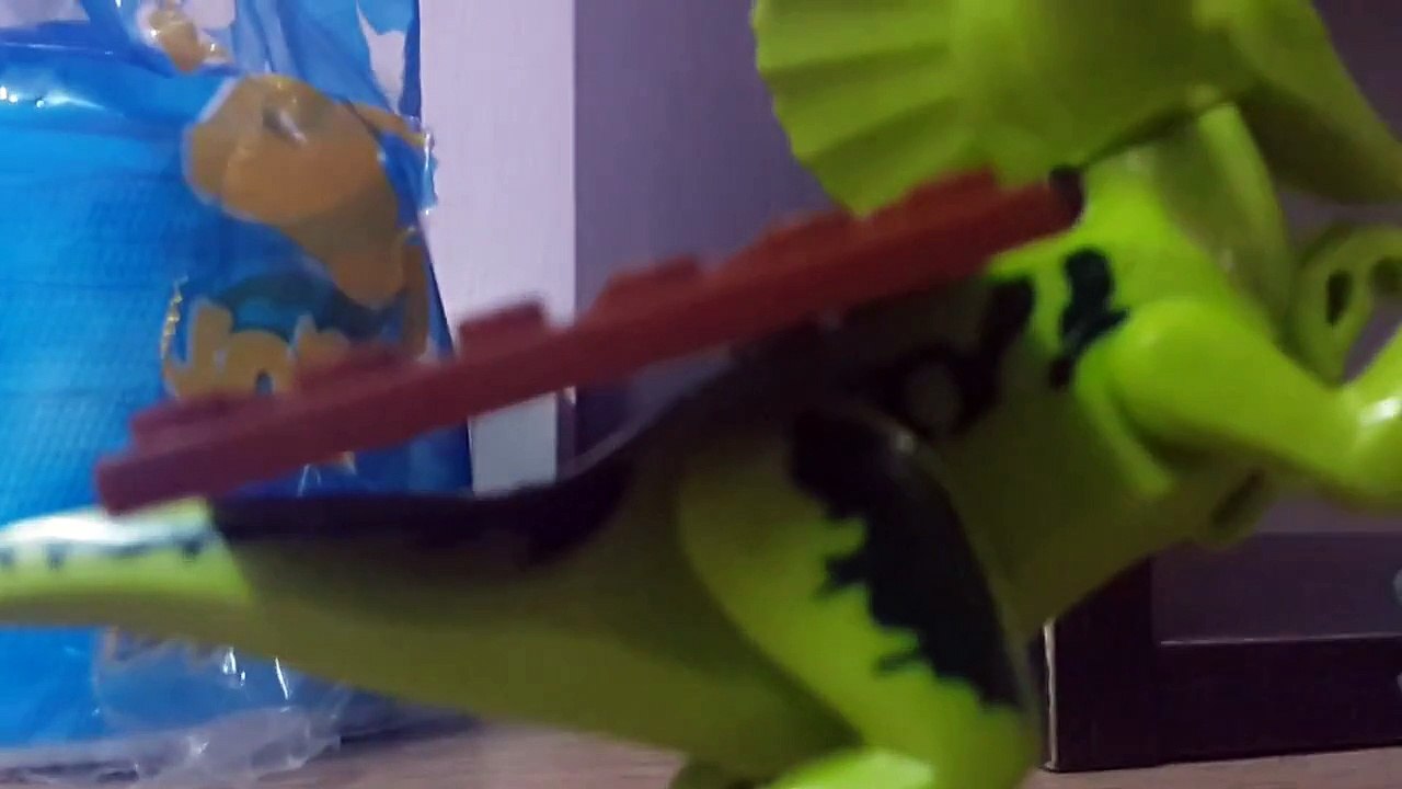 Lego jurassic world ถูกแกล้ง