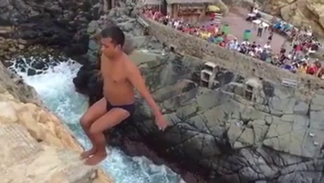 Un plongeon de l'extrême à Acapulco