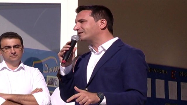Nis viti i ri shkollor, Veliaj: Rikthejmë bursat për më të mirët