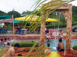 BALNEARIO MIS POTRILLOS LA ULLOA RIVERA