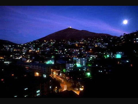 Aynur Haşhaş - Bitlis'in Önünde Bağlar (Davul Zurna Halay)