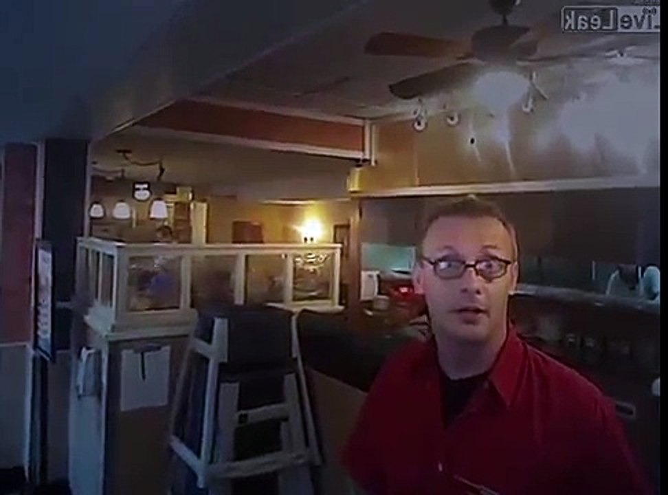 Body camera video of Seattle Police going to iHop for disturbance