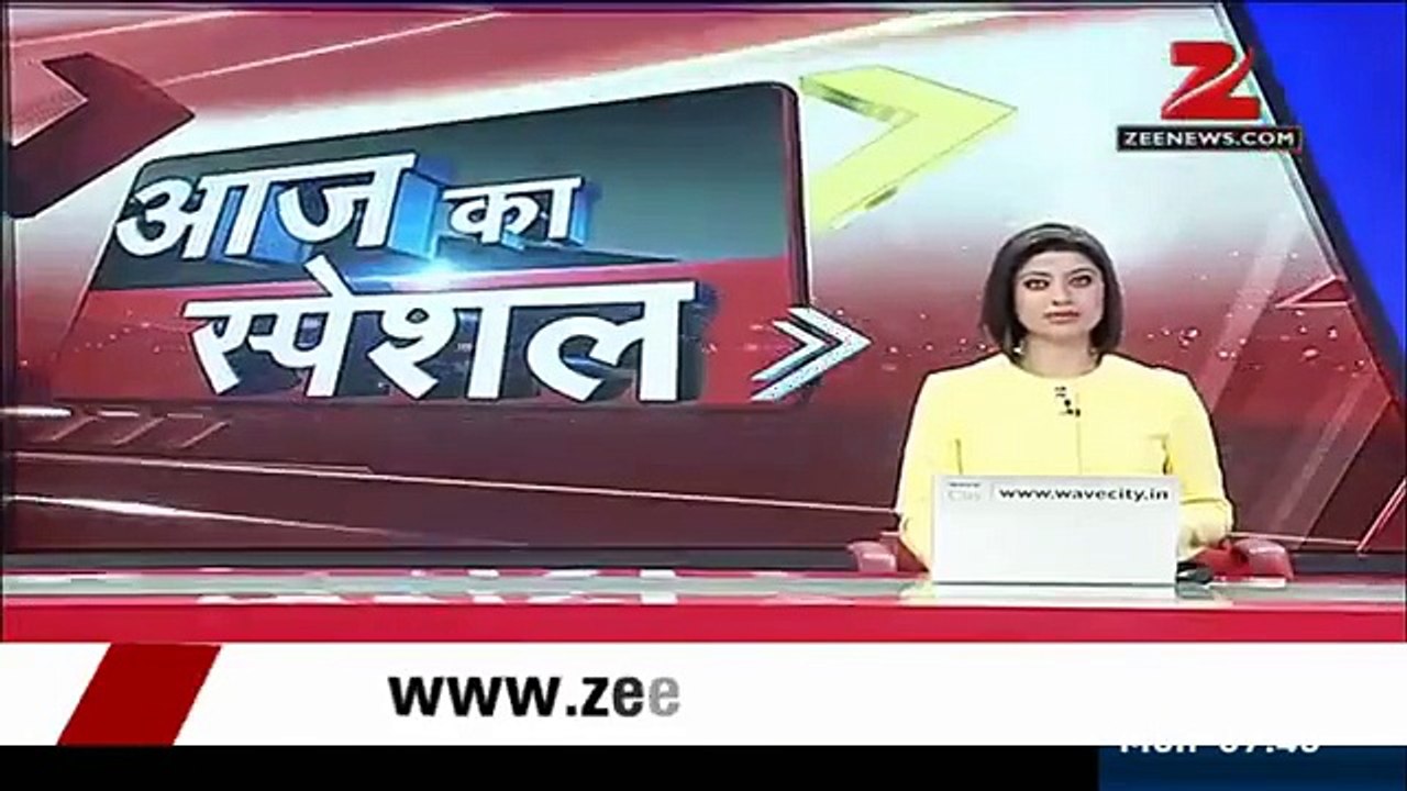 بھارت میں دو موٹر سواروں کو بے صبری مہنگی پڑ گئی - جنگل سے ہائی وے پر آئے ہوئے ہاتھی کے پاس سے ہوکر گزرنے لگے تو ہاتھی نے حملہ کر دیا -
