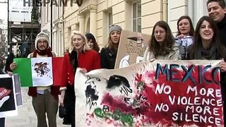 Protesta en la embajada Mexicana en Londres contra la violencia