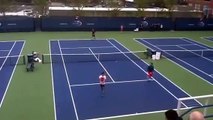 Roger Federer Practices 
