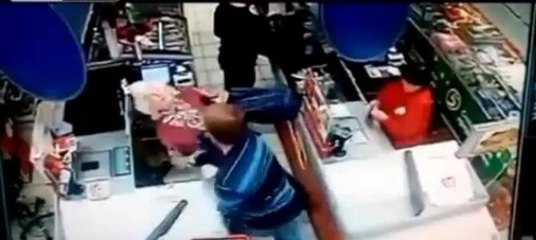 Dehşet anları kamerada... Yaşlı kadına böyle saldırdı