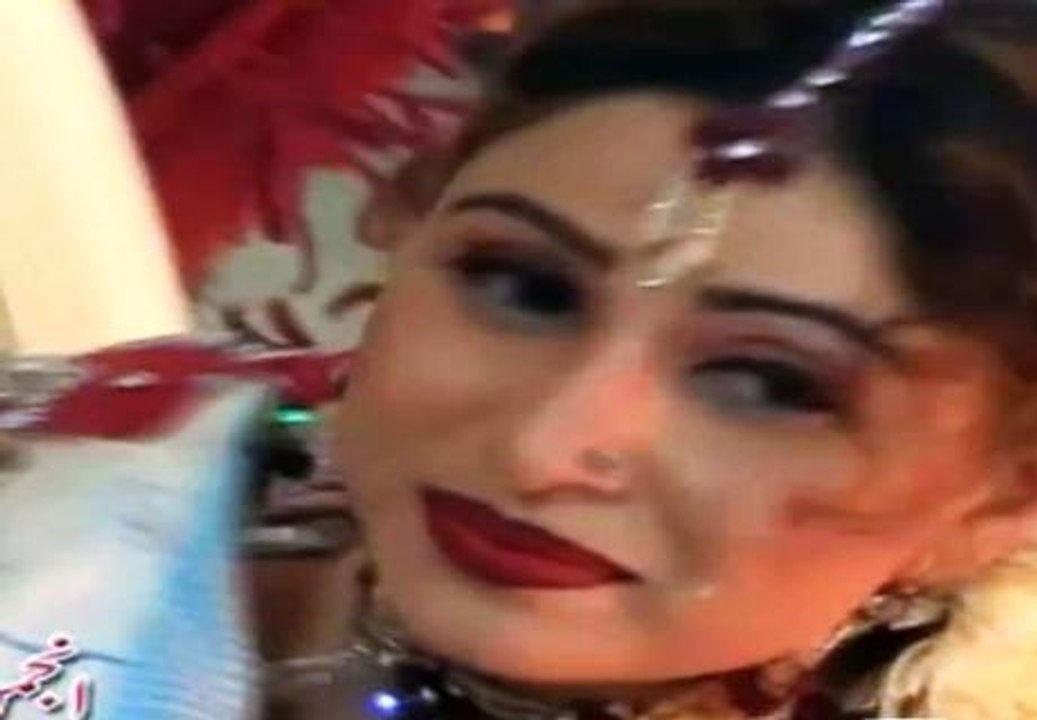 Akh Mar K Akhian Lrana Aen - Anjuman Shehzadi Hot mujra HD