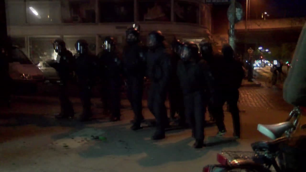 Polizisten sagen, sie seien an diesem bewusstlosen Mann nicht Schuld