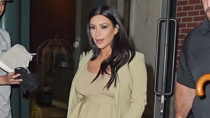 Kim Kardashian se asegura de tener todos los ojos sobre ella en la Block Party de Rihanna