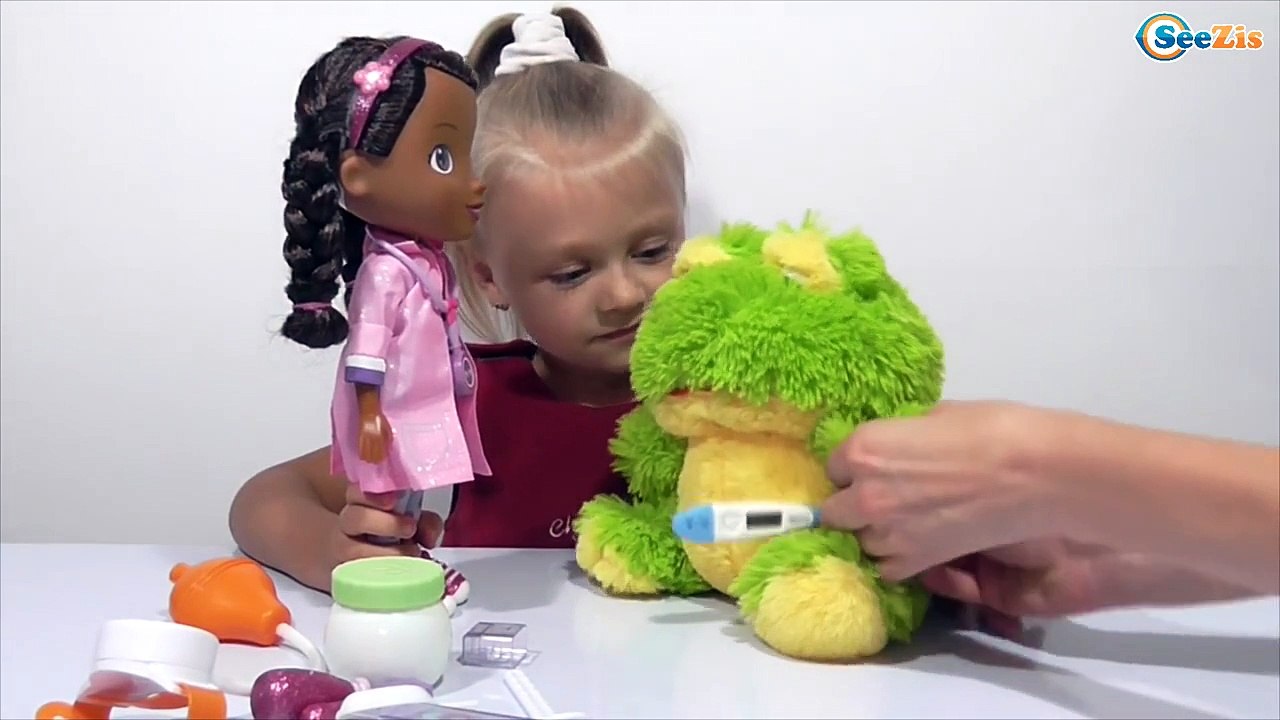 ✔ Доктор Плюшева. Лечение Игрушки - Лягушки в больнице Ярославы. Видео для девочек - Doc Mcstuffins