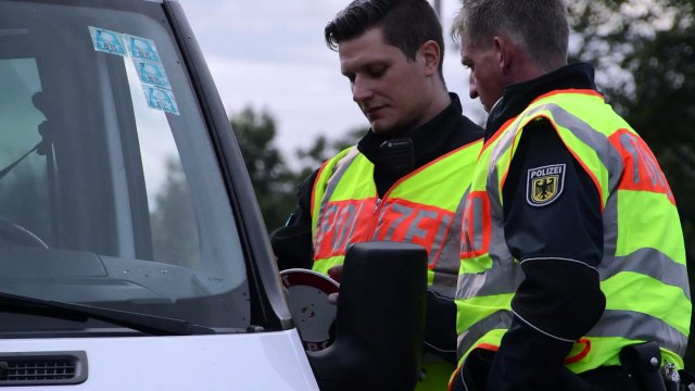 Alemanha restabelece controle em fronteiras