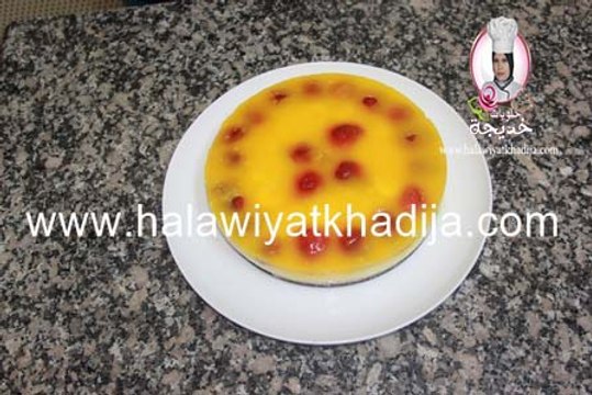 كيكة الطباقات باردة بالفواكه cake layered with fruit