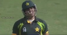 That Moment when Misbah-ul-Haq Abused Umar Akmal during a Match