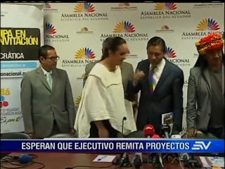 Diálogos del gobierno avanzan