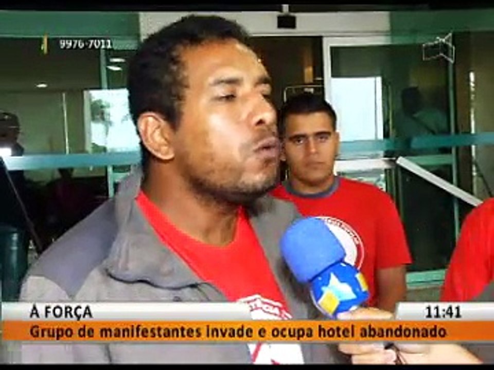 À FORÇA