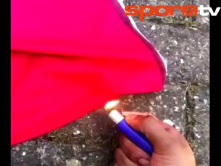 Arsenal taraftarı çıldırdı! Fabregas forması alevler içinde...