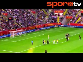 Güzelliği kadar kaleciliğiyle de fark yarattı!