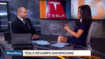 Tesla-Upgrades-Showrooms-for-the-Model-X-SUV-