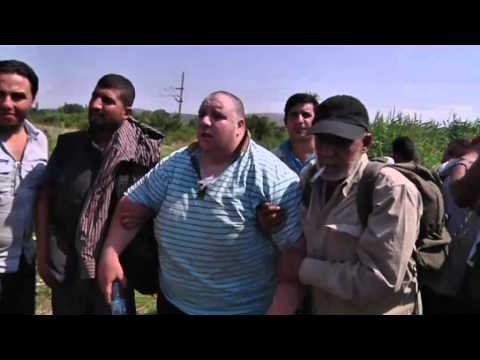 TV3 - Telenotícies vespre - Les dificultats d'immigrants i refugiats per creuar la frontera amb S�