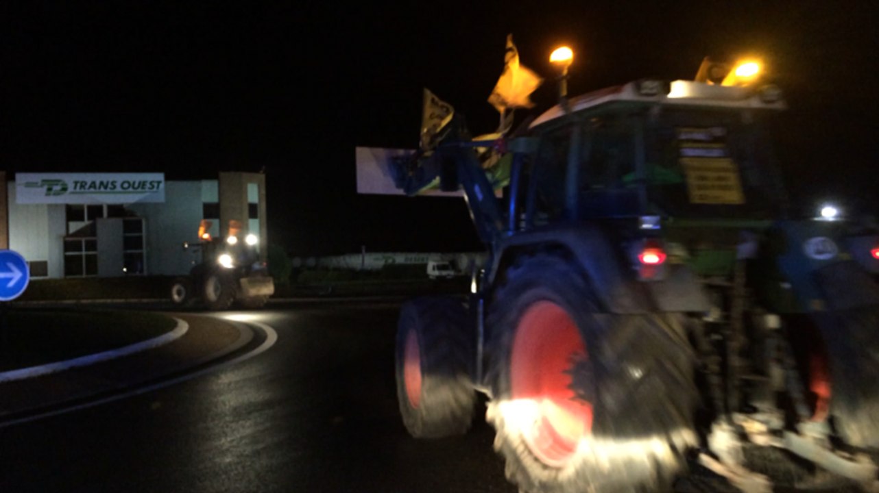 Partis de Vitré, dix agriculteurs sur la RN 157 vers Rennes