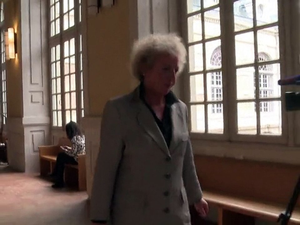 Procès d'une mère qui a tué sa fillette handica...