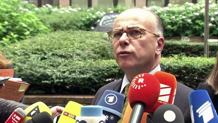 Cazeneuve : "L'Allemagne est légitime à rétablir des contrôles"
