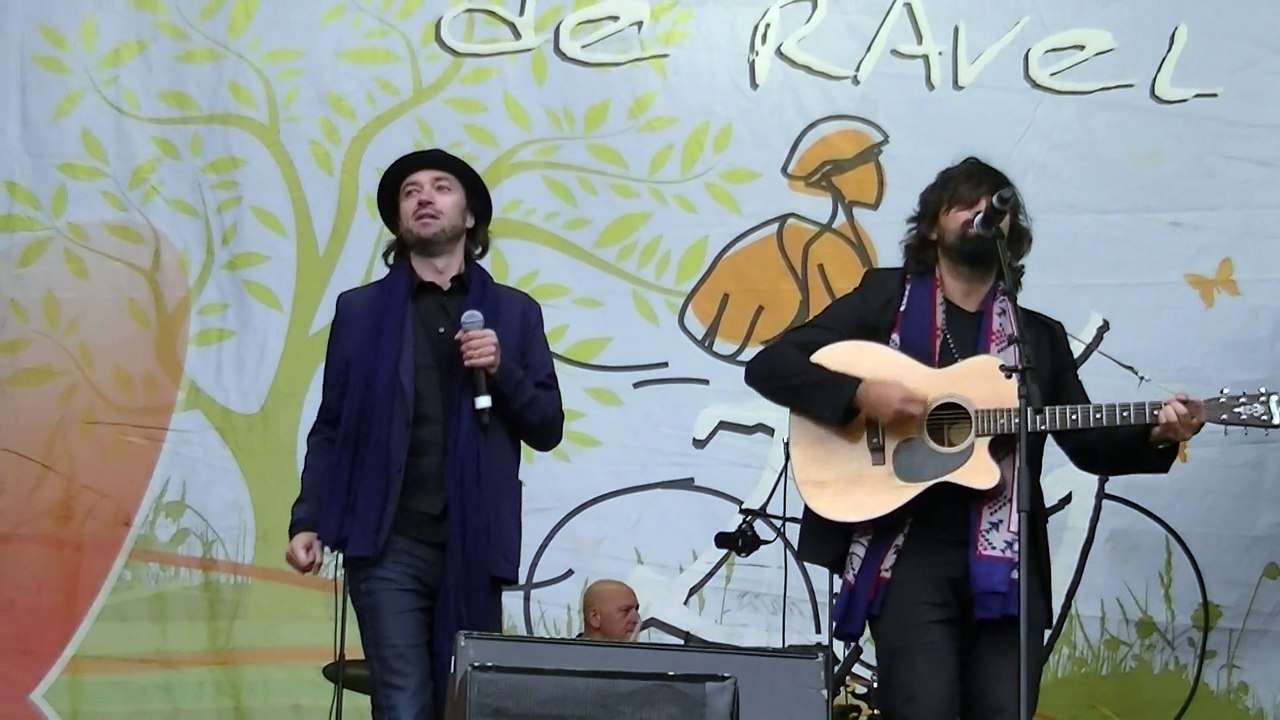 Stanislas et David Cage - Everybody wants to rule the world