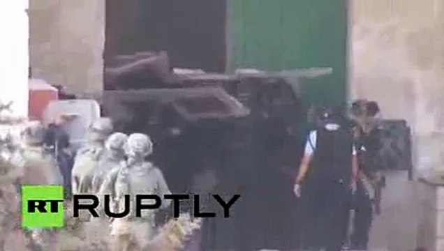 RAW- Israeli police, special forces enter Al-Aqsa Mosque in Jerusalem on 2nd day of violence