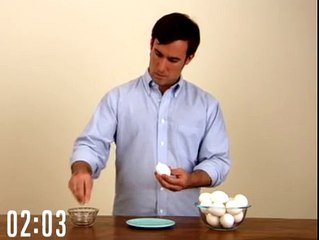 Как быстро очистить яйцо