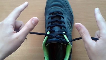 Как быстро завязать шнурки