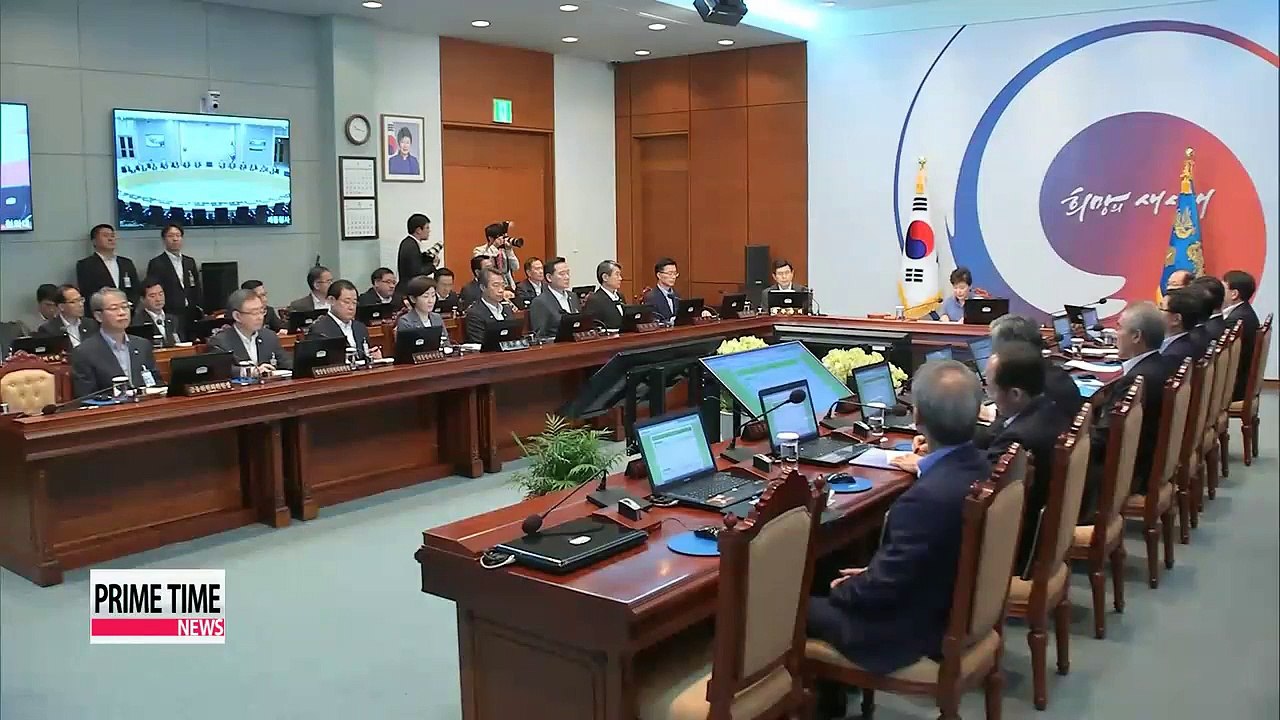 President Park hails deal on labor market reforms