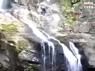 Fotoraf çektirirken böyle dütü