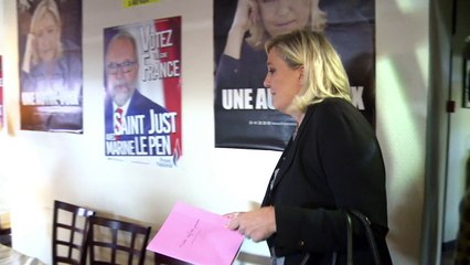 Régionales: le FN lance sa campagne en Essonne sur la question des migrants