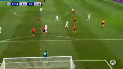 Karim Benzema Amazing MISS Chance - Real Madrid vs Shakhtar Donetsk 0-0