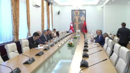 Vizita në Gjeorgji. Meta takon kreun e parlamentit