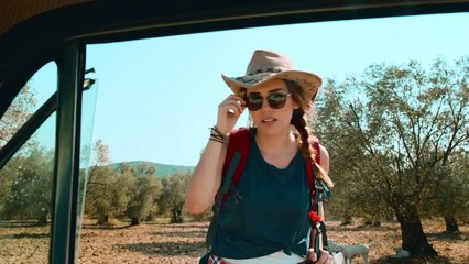 Geniş Aile Yapıştır Fragmanı