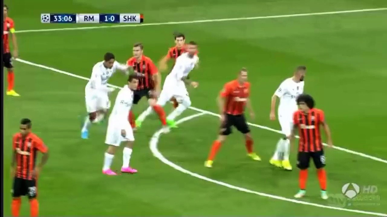 le plongeon ridicule de Sergio Ramos