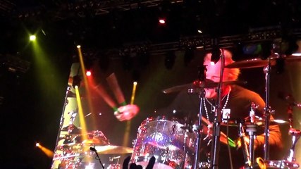 Барабанщик Aerosmith