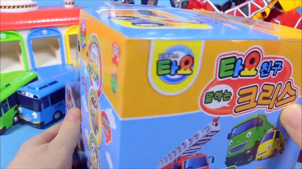 Un autre important wee de trajet en bus. lourd Tayo le petit bus de l'Équipement Lourd transporteurs pororo poly Bonjour voiture robot ou robot Тайо Pororo Poli de voiture