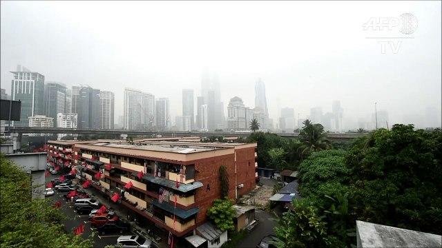 Malaysia closes schools as Indonesia smoke haze worsens