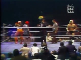Superstar Billy Graham vs Dusty Rhodes (Texas Death Match)