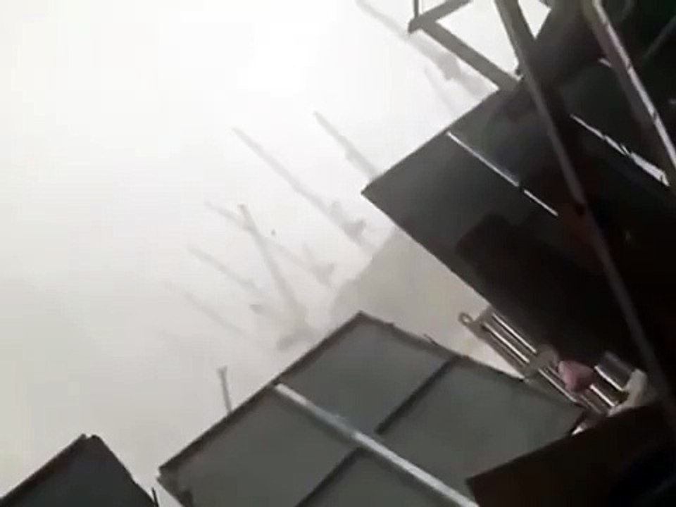 (RAW VIDEO) Moment Crane collapse at Kabe in Mecca